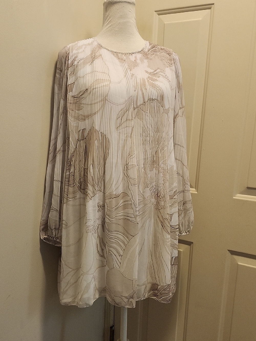 Aritzia Wilfred Daydreamer Mini Dress Pleated Chiffon Dress Babydoll Small